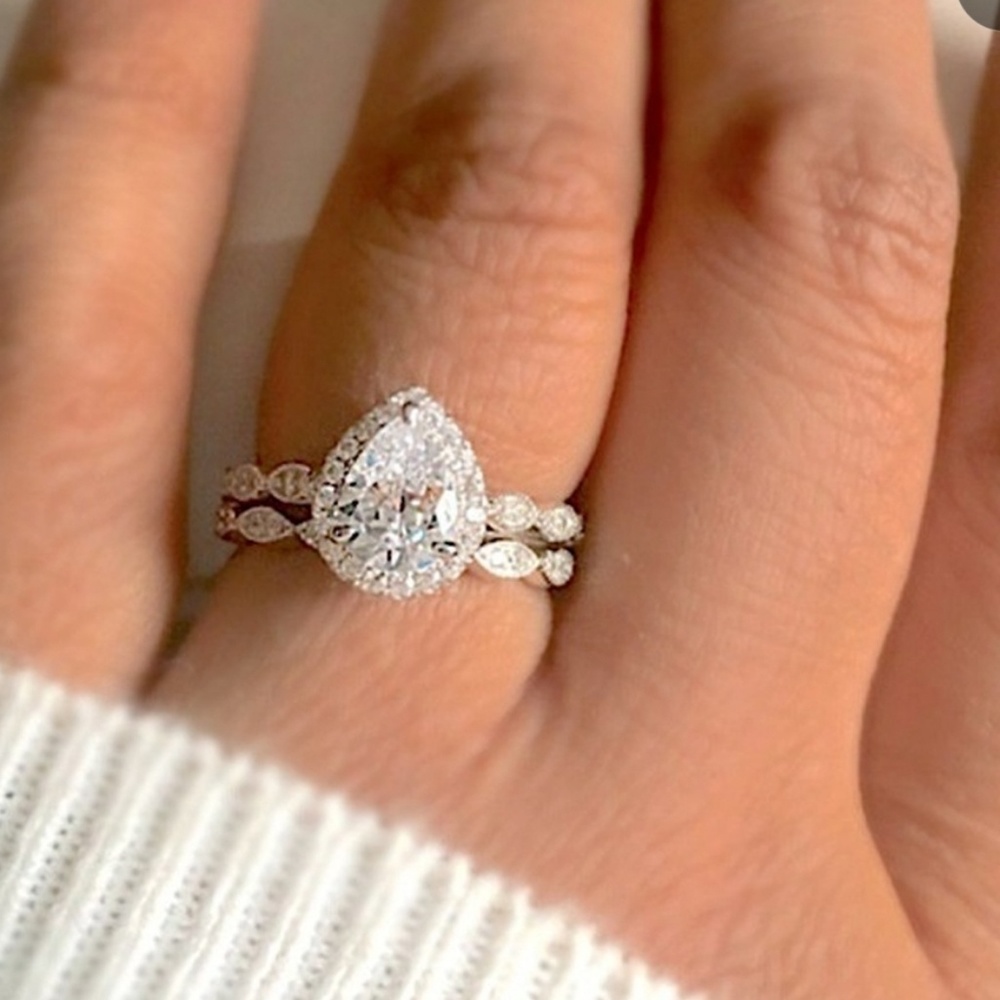 ❤Pear shaped ring